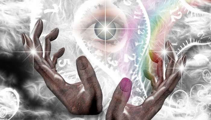 learn tarot cards img Why You Should Learn Tarot: 4 Reasons That Go Beyond Fortune-Telling